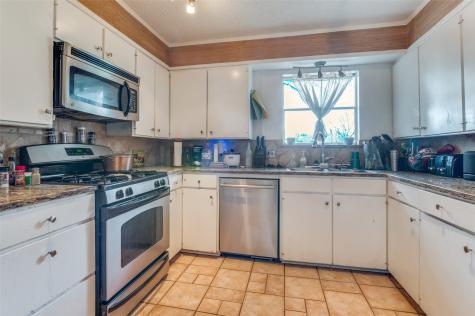 305 Cedar Creek Court Fort Worth TX 76103
