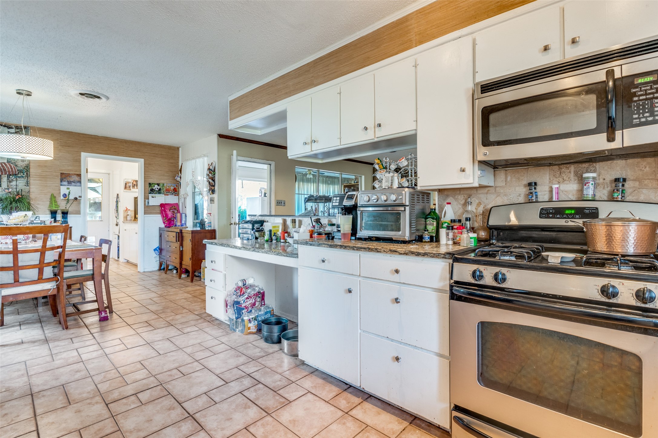 305 Cedar Creek Court Fort Worth TX 76103