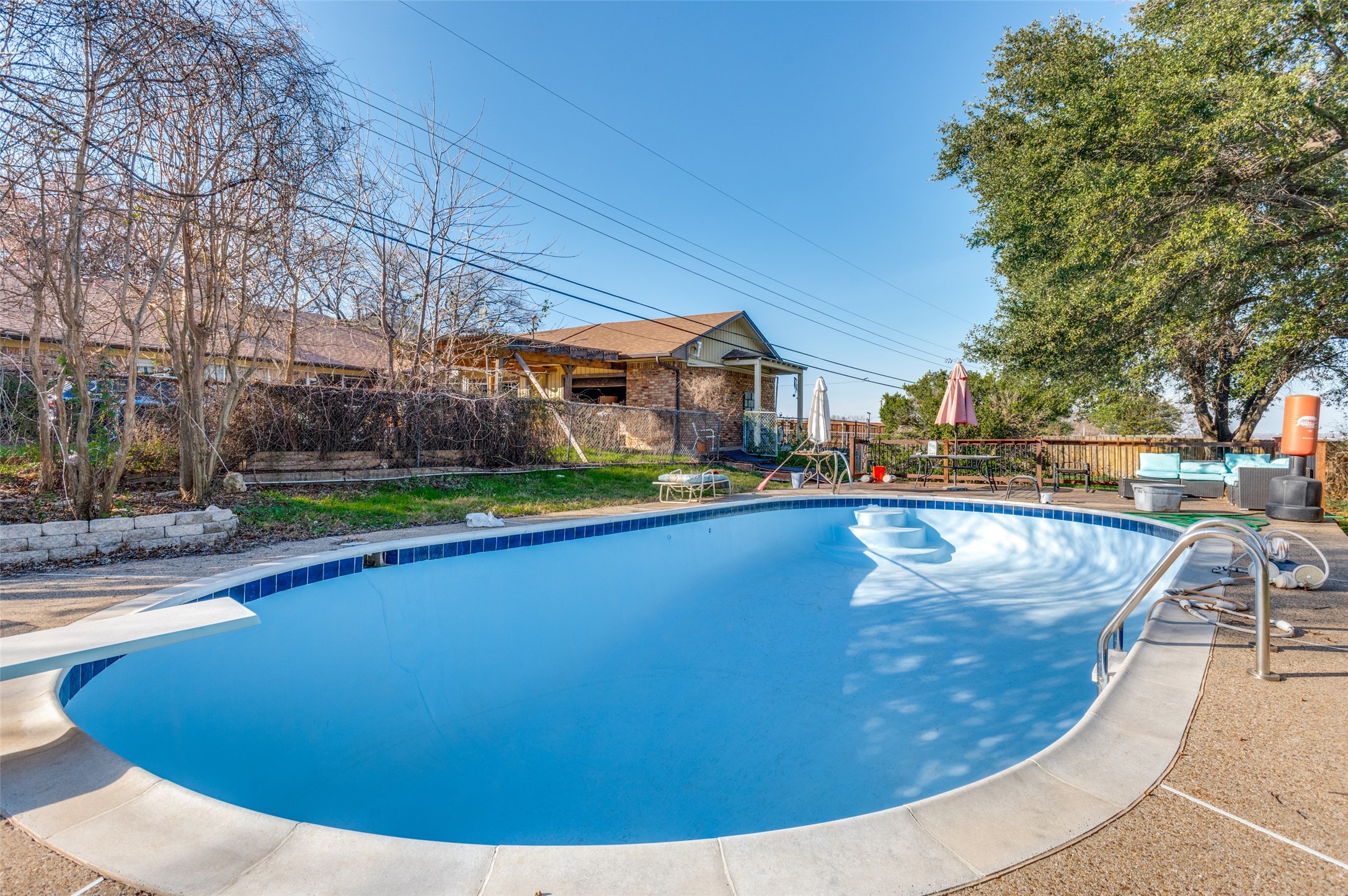 305 Cedar Creek Court Fort Worth TX 76103