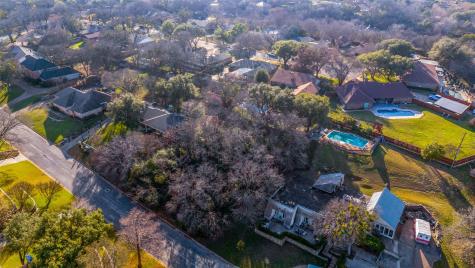 305 Cedar Creek Court Fort Worth TX 76103