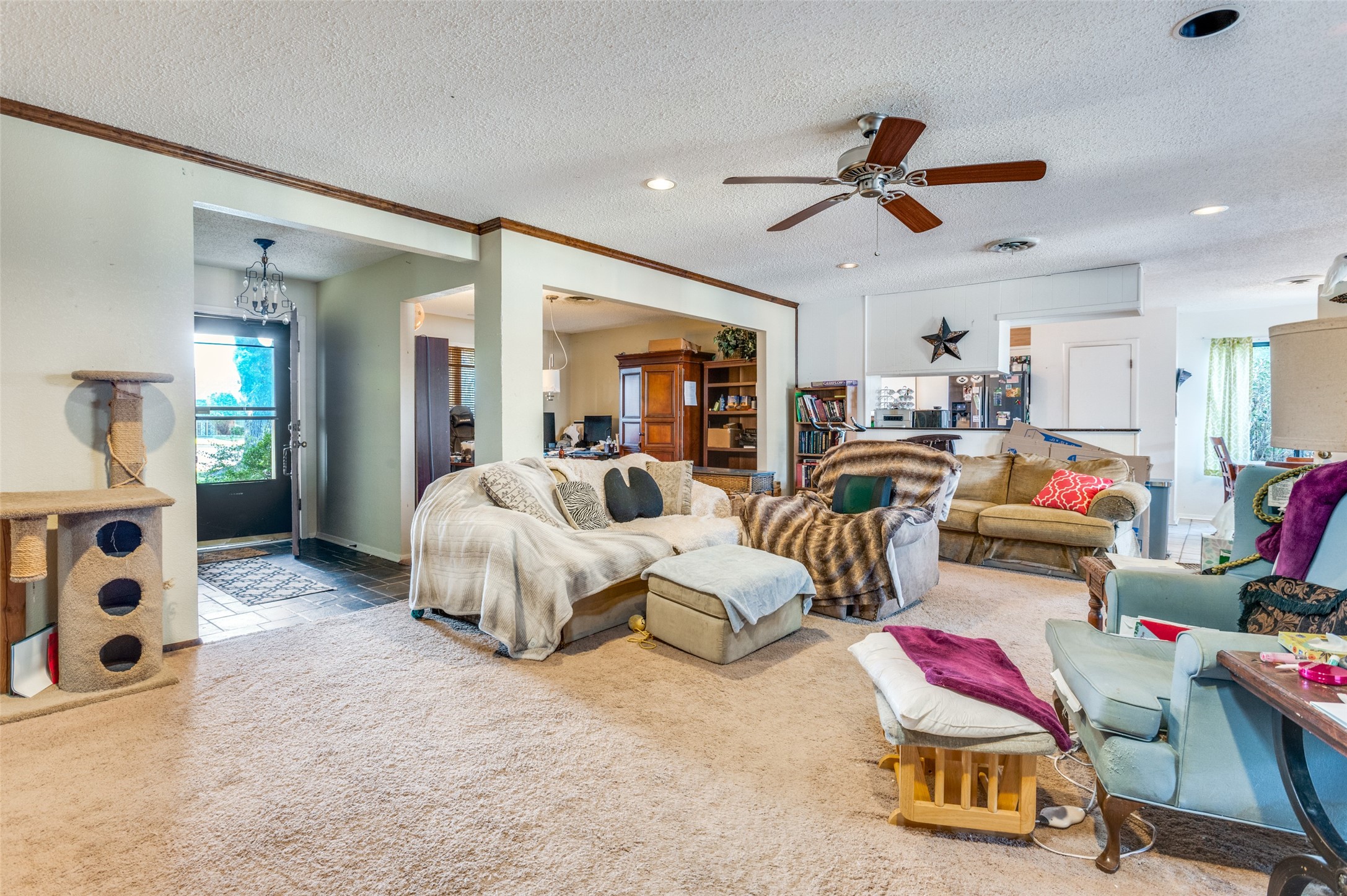 305 Cedar Creek Court Fort Worth TX 76103