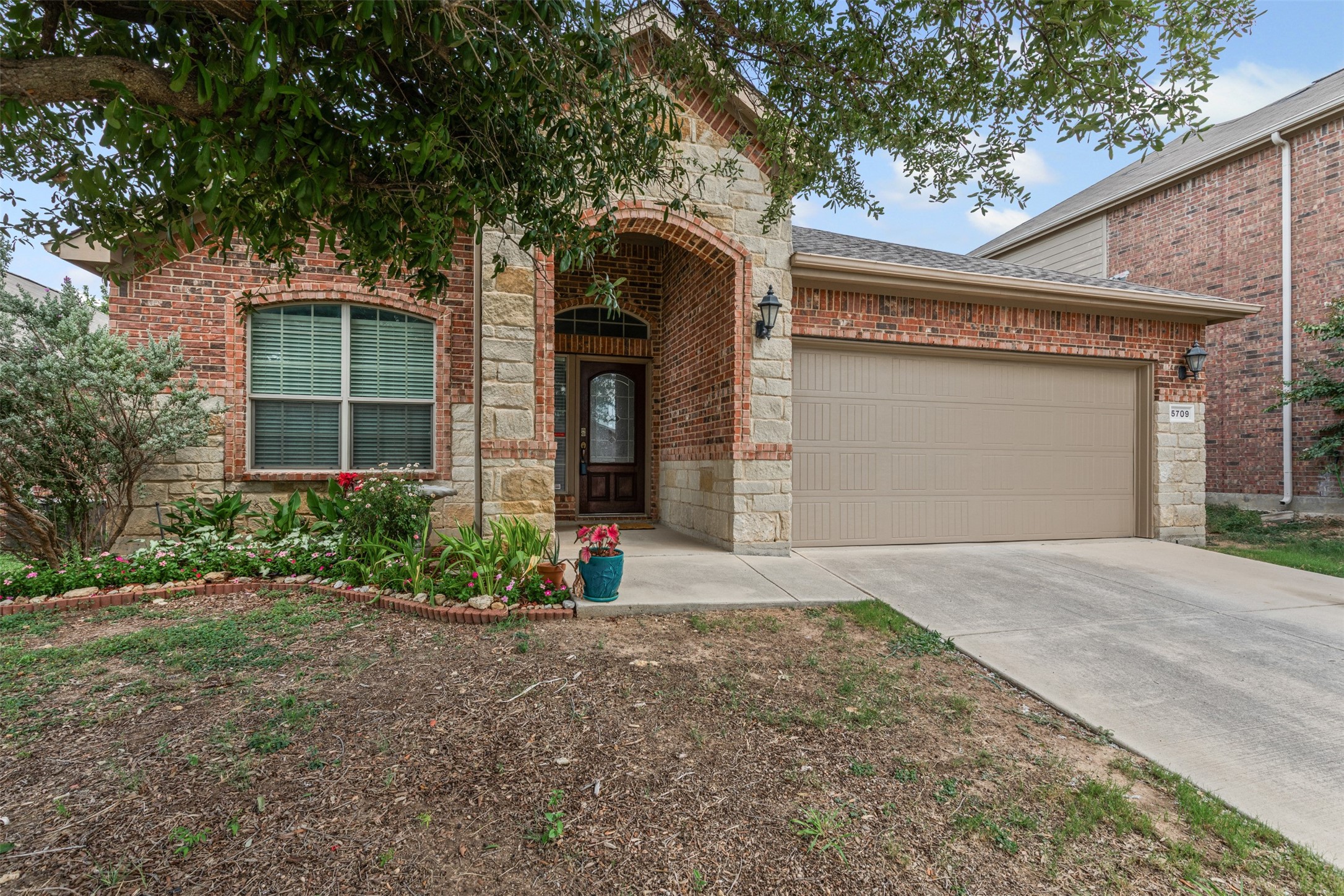 5709 Sapphire Pool Trail Fort Worth TX 76244