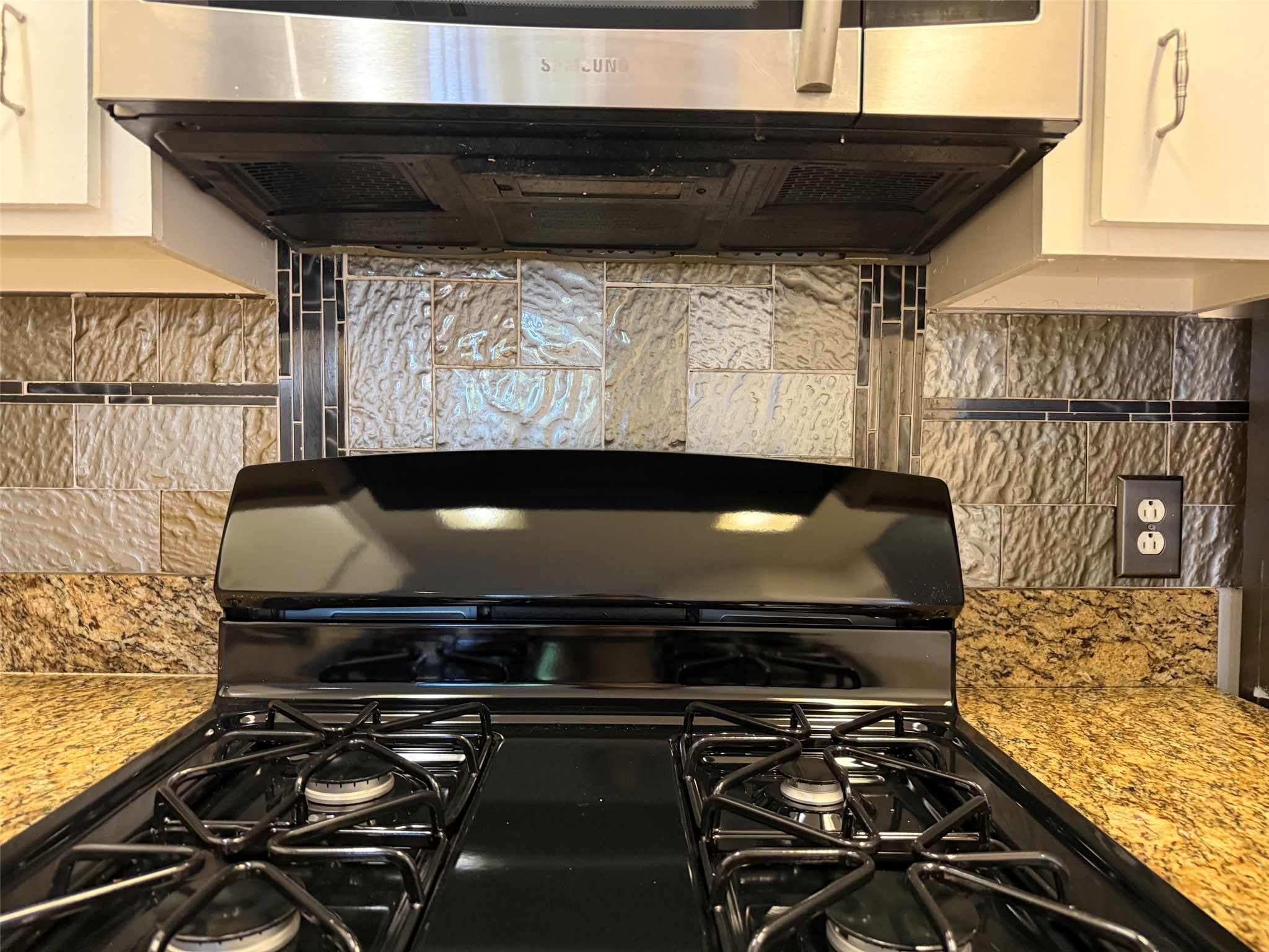 1815 Lombard Street Garland TX 75043