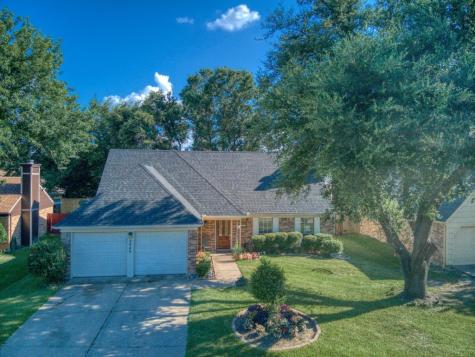 2445 Channing Drive Grand Prairie TX 75052