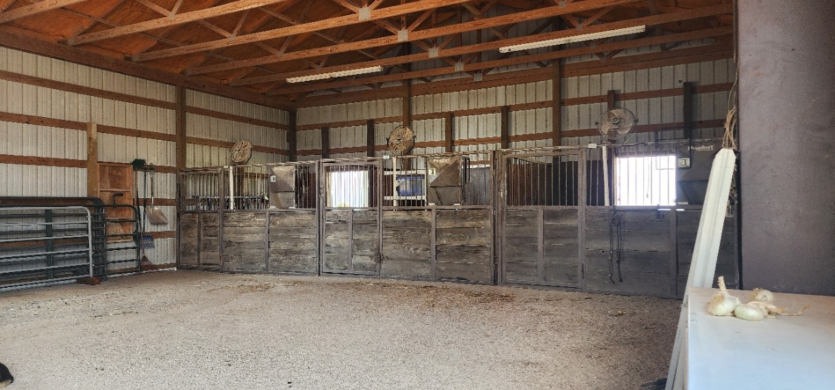 1397 Cr 338 Gainesville TX 76240