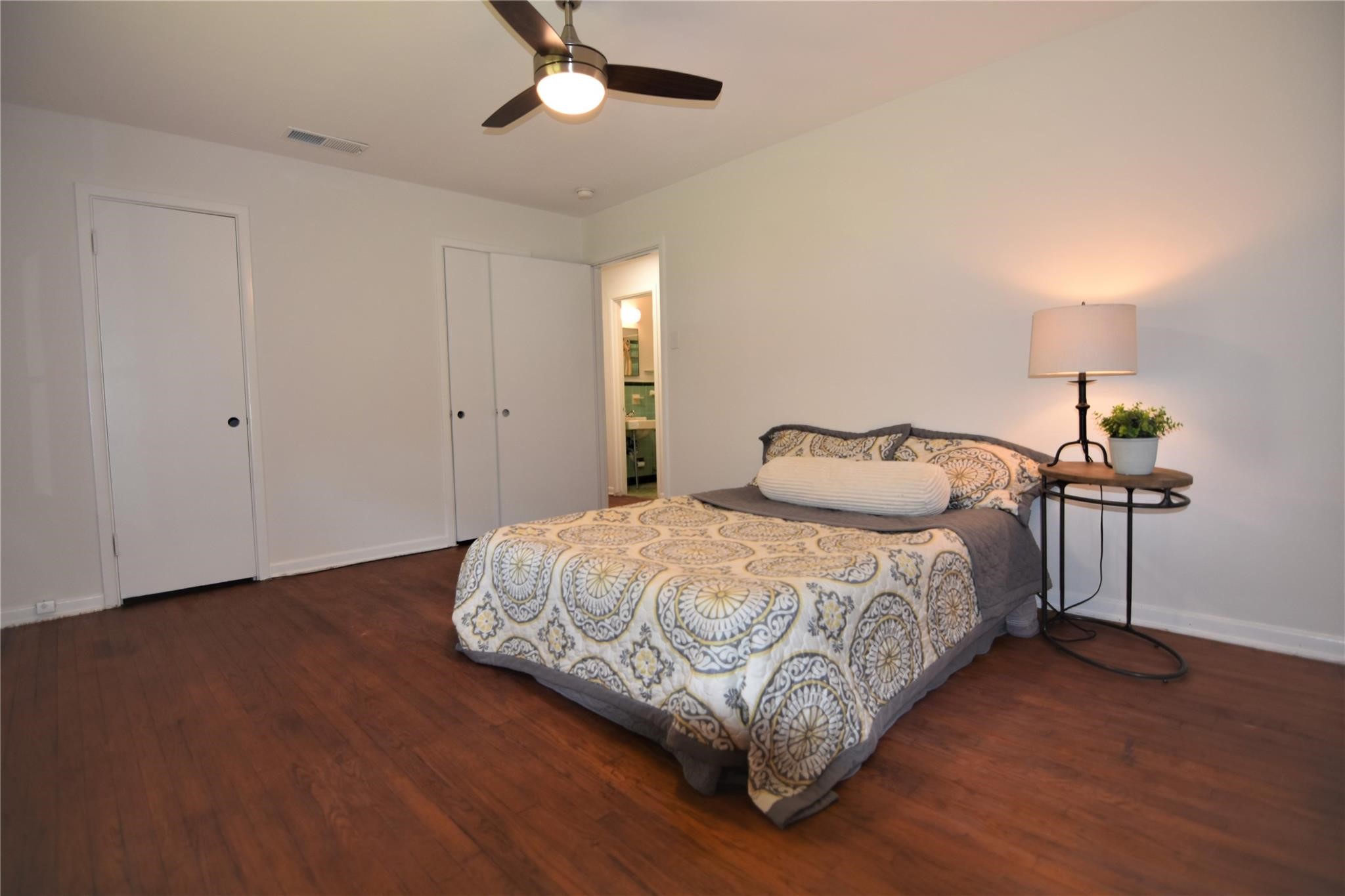 1202 Sunnyside Avenue Cockrell Hill TX 75211