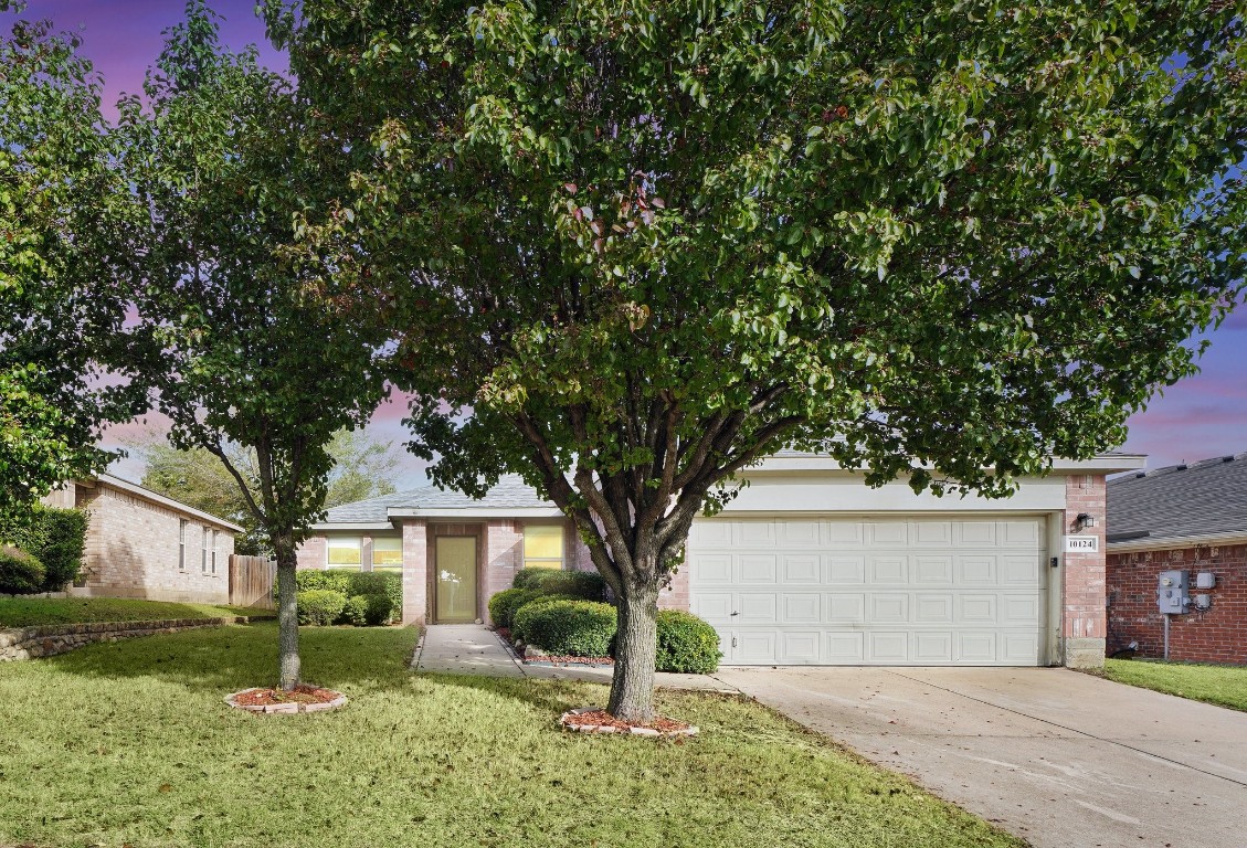 10124 Cougar Trail Fort Worth TX 76108