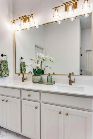 622 Sterling Drive Benbrook TX 76126
