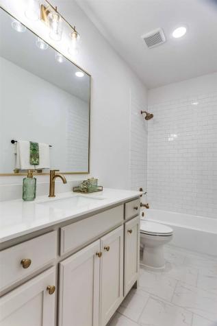 622 Sterling Drive Benbrook TX 76126