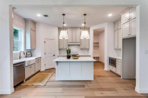 622 Sterling Drive Benbrook TX 76126