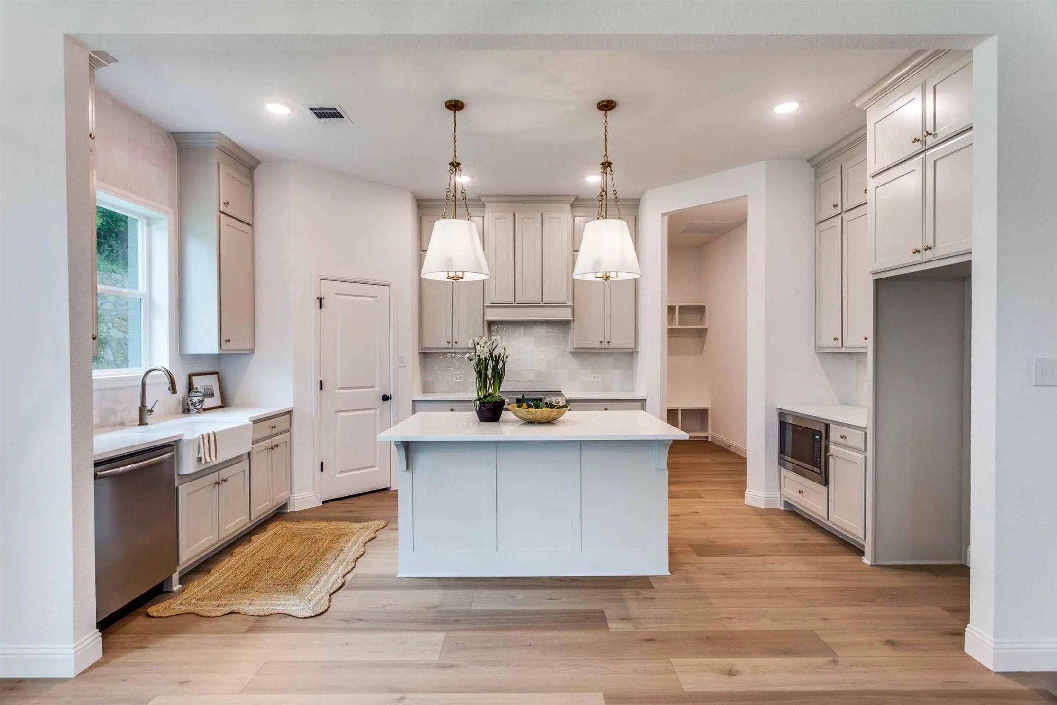 622 Sterling Drive Benbrook TX 76126