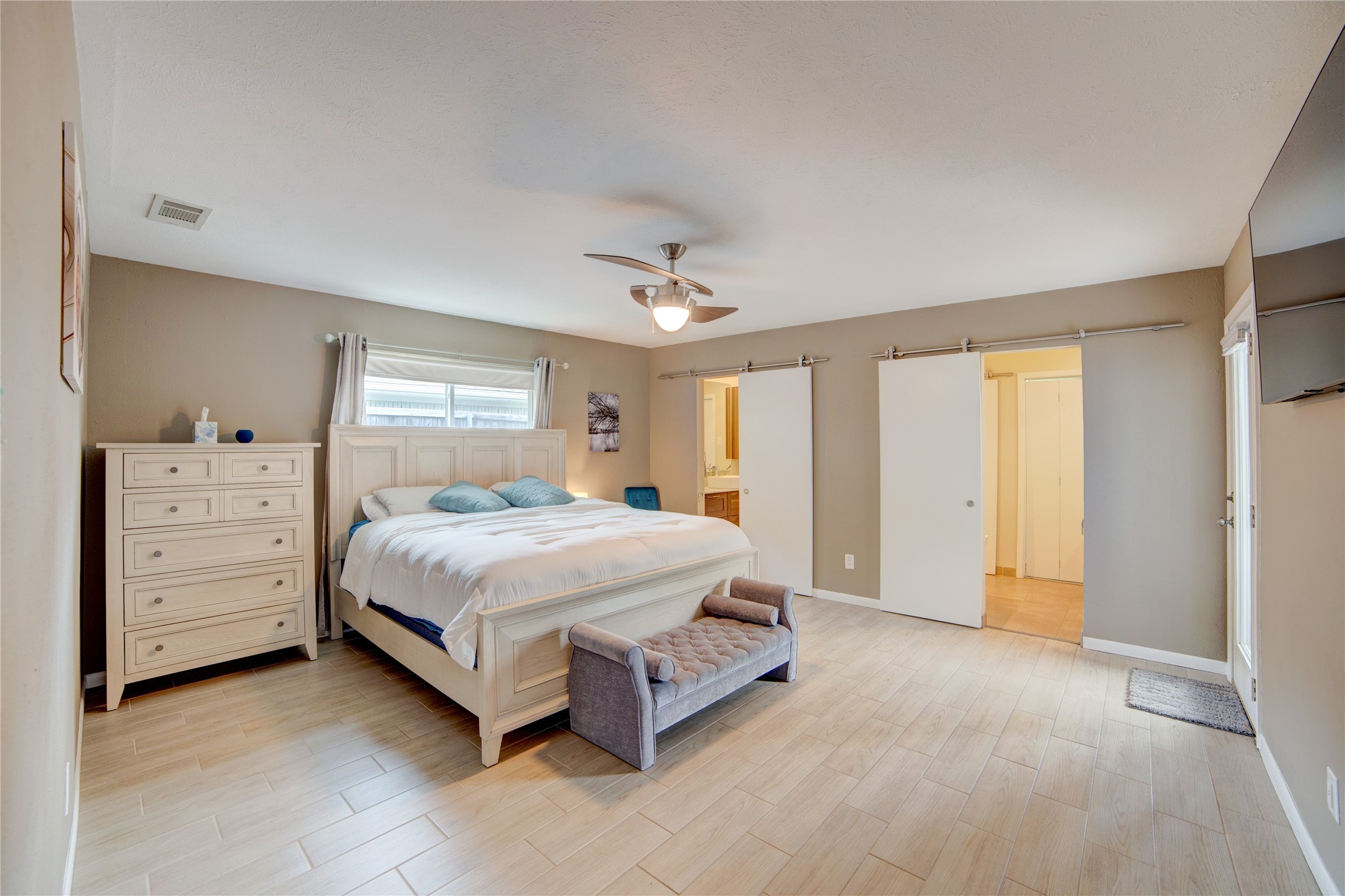 6822 Saint Anne Street Dallas TX 75248
