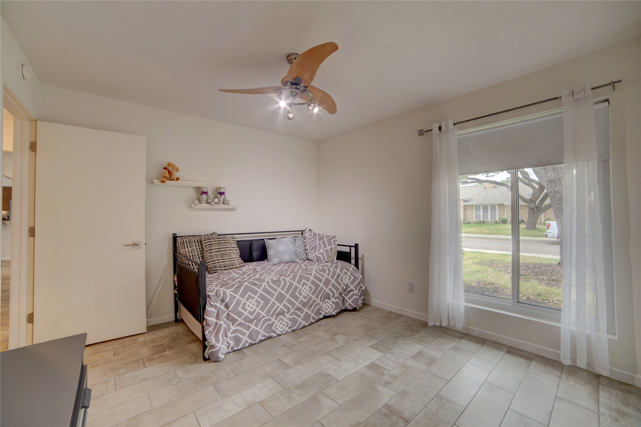 6822 Saint Anne Street Dallas TX 75248