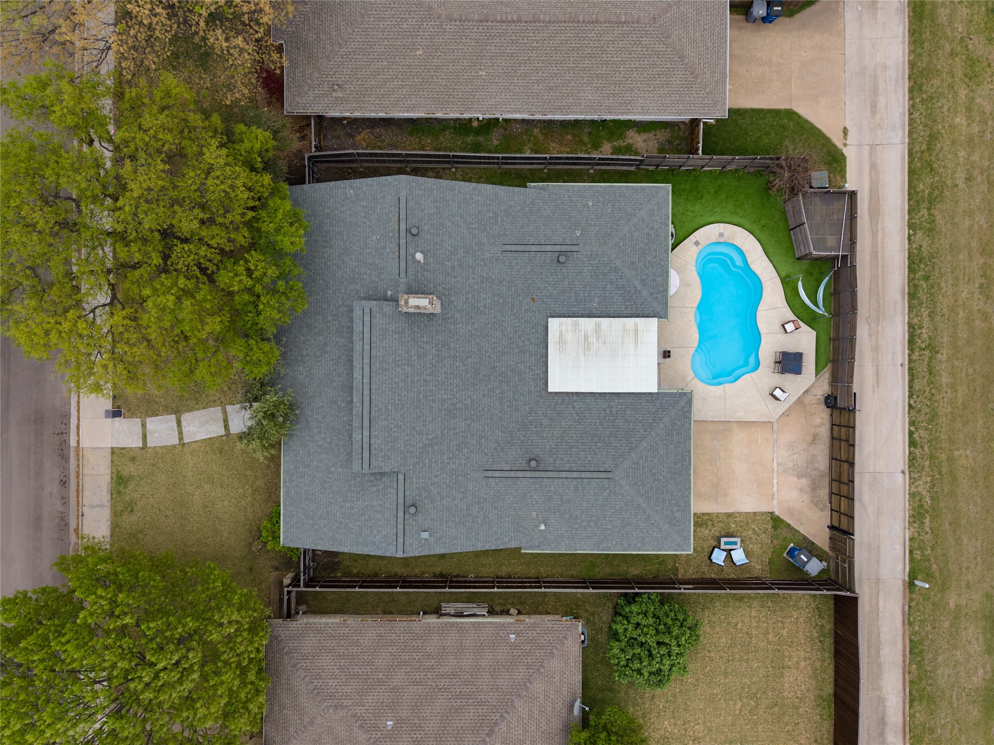 6822 Saint Anne Street Dallas TX 75248