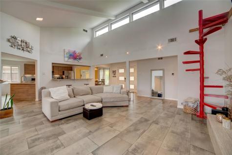 6822 Saint Anne Street Dallas TX 75248