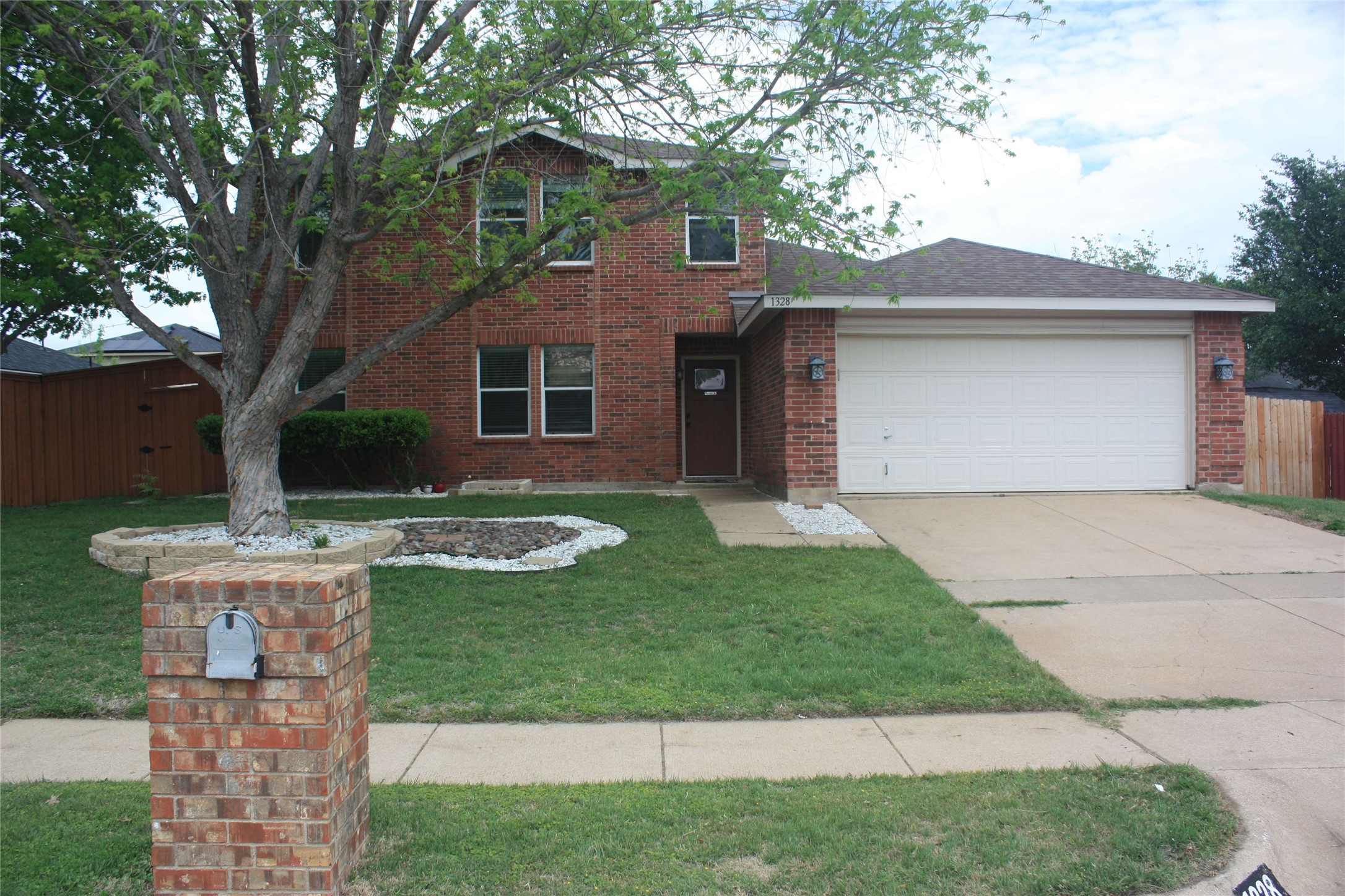 1328 Dandelion Trail Burleson TX 76028