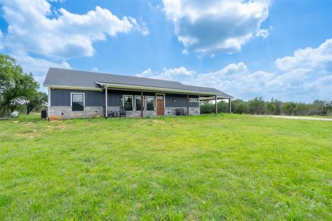 1260 Private Road 1656 Stephenville TX 76401