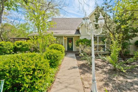 304 Soward Avenue Weatherford TX 76086