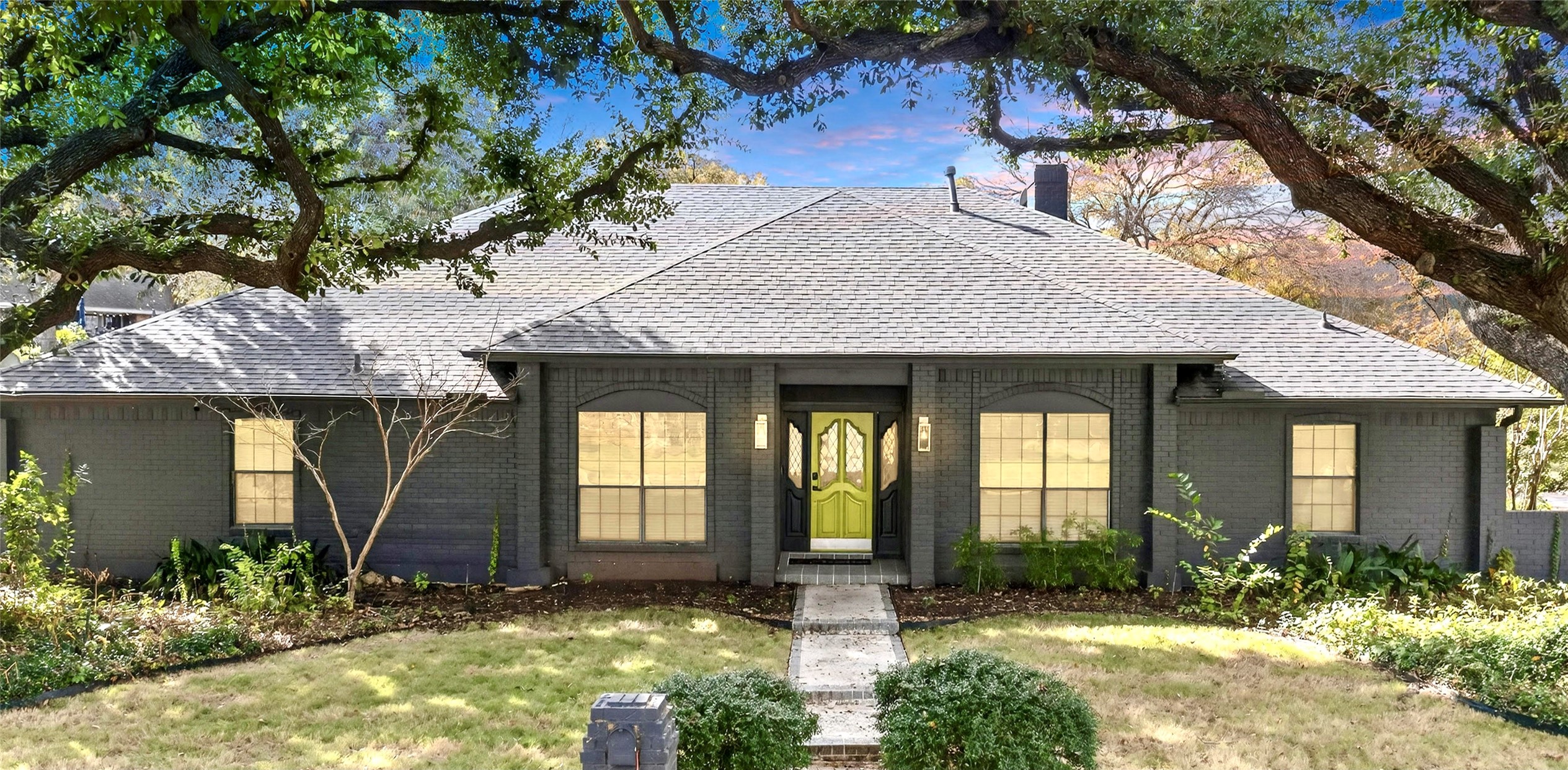 3900 N Shadycreek Drive Arlington TX 76013