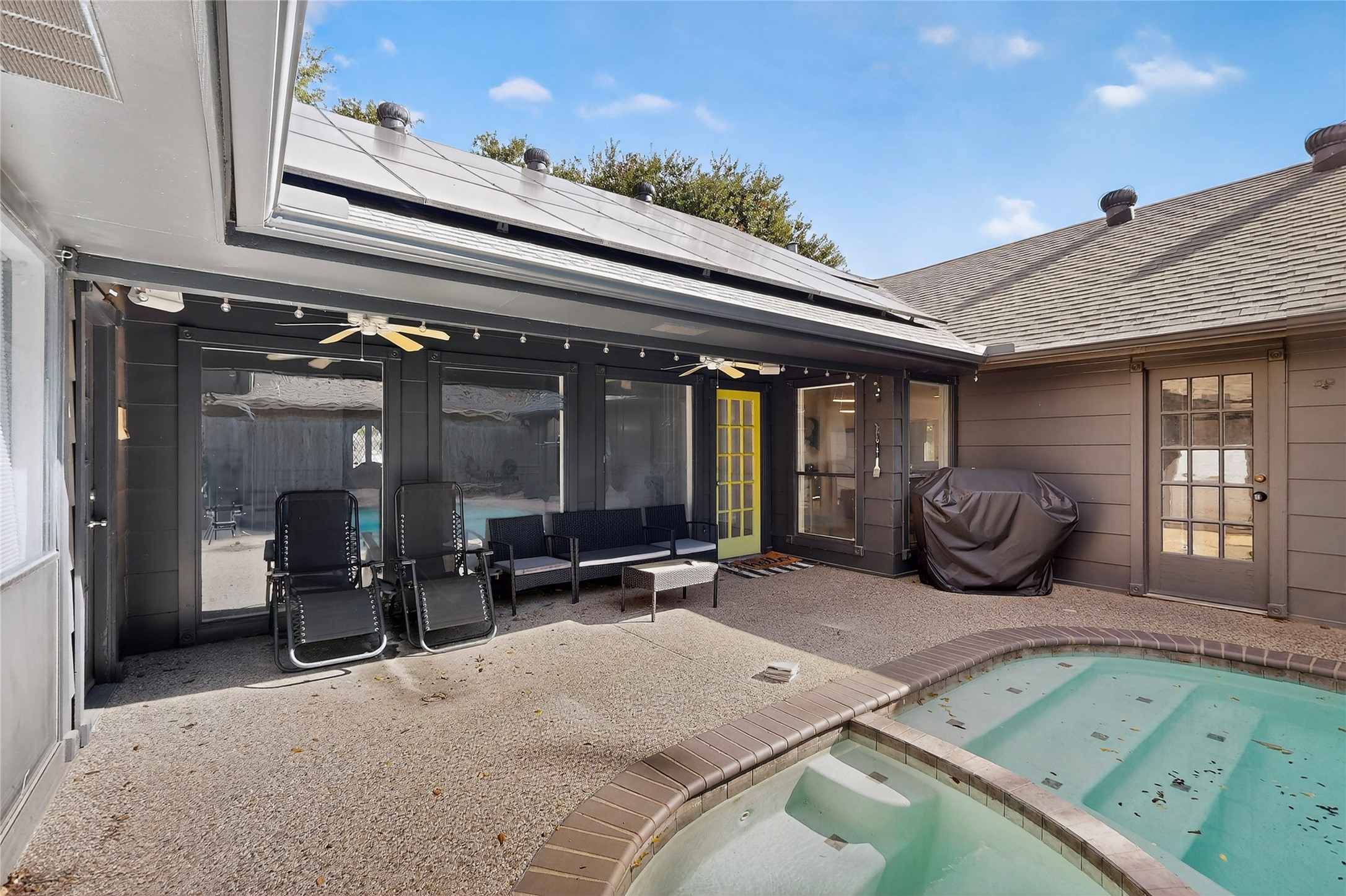 3900 N Shadycreek Drive Arlington TX 76013