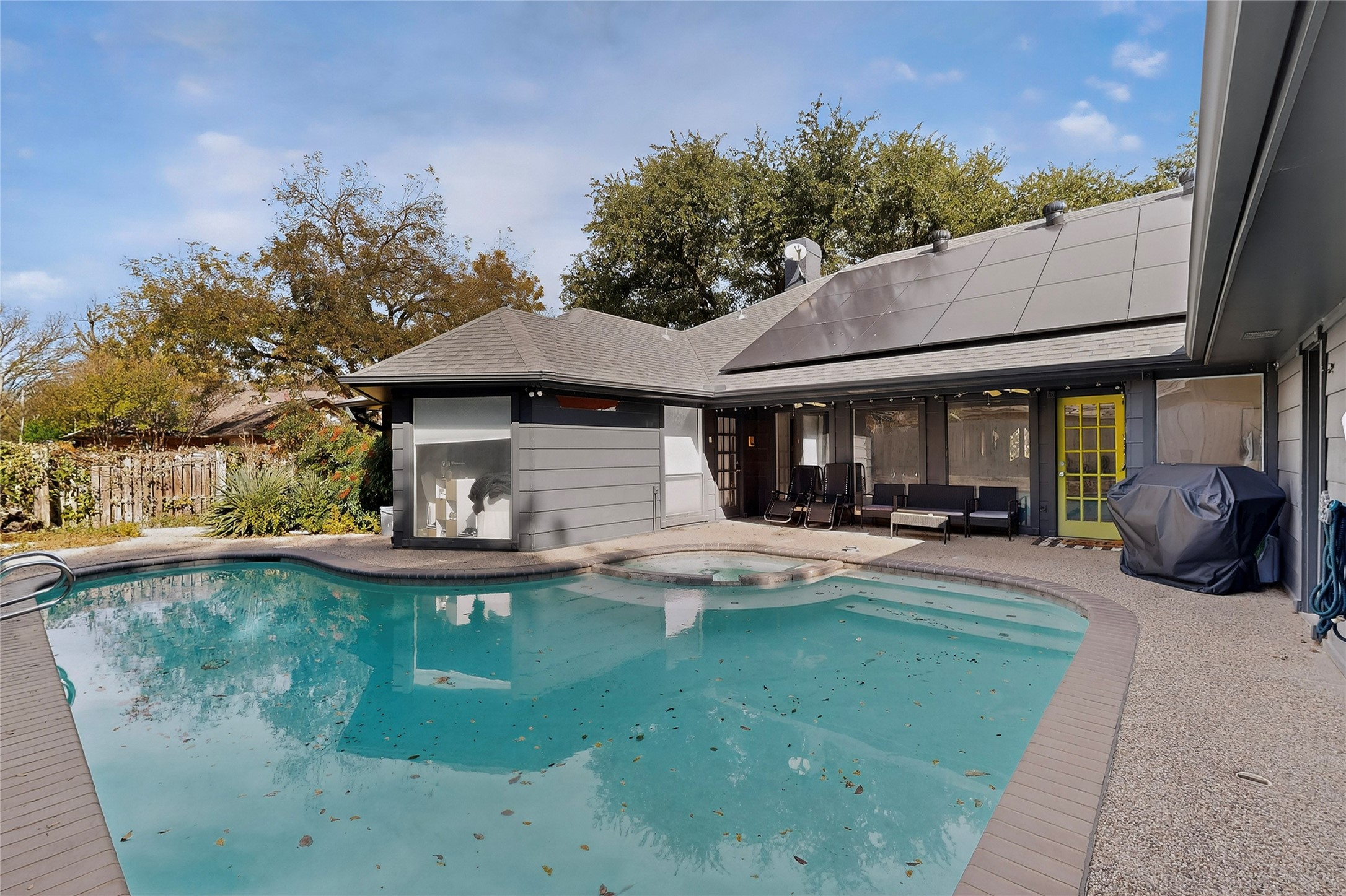 3900 N Shadycreek Drive Arlington TX 76013