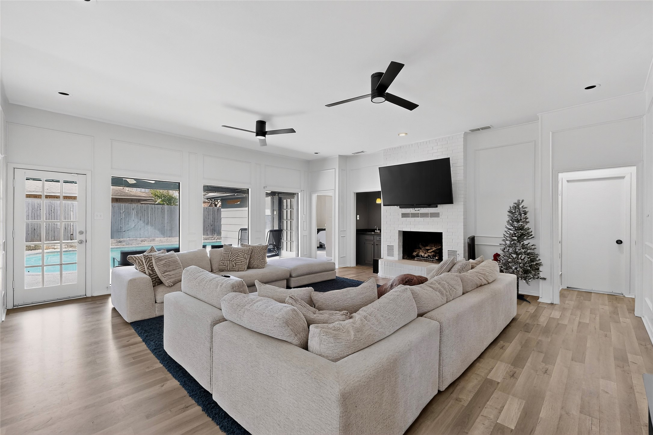3900 N Shadycreek Drive Arlington TX 76013