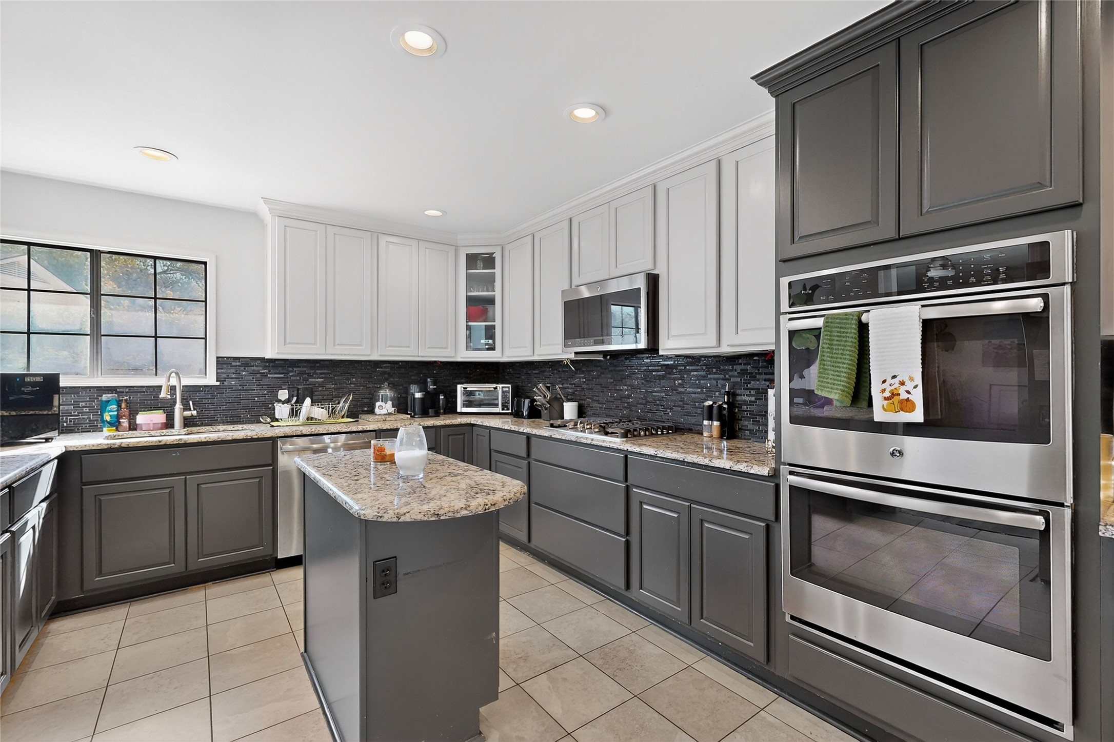 3900 N Shadycreek Drive Arlington TX 76013
