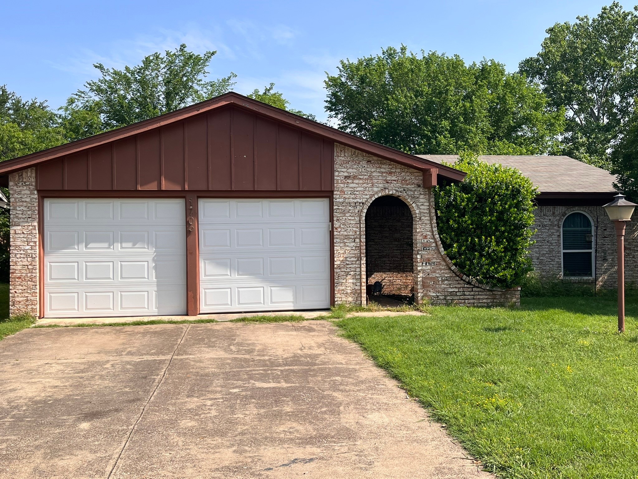 1709 Oak Tree Drive Denton TX 76209
