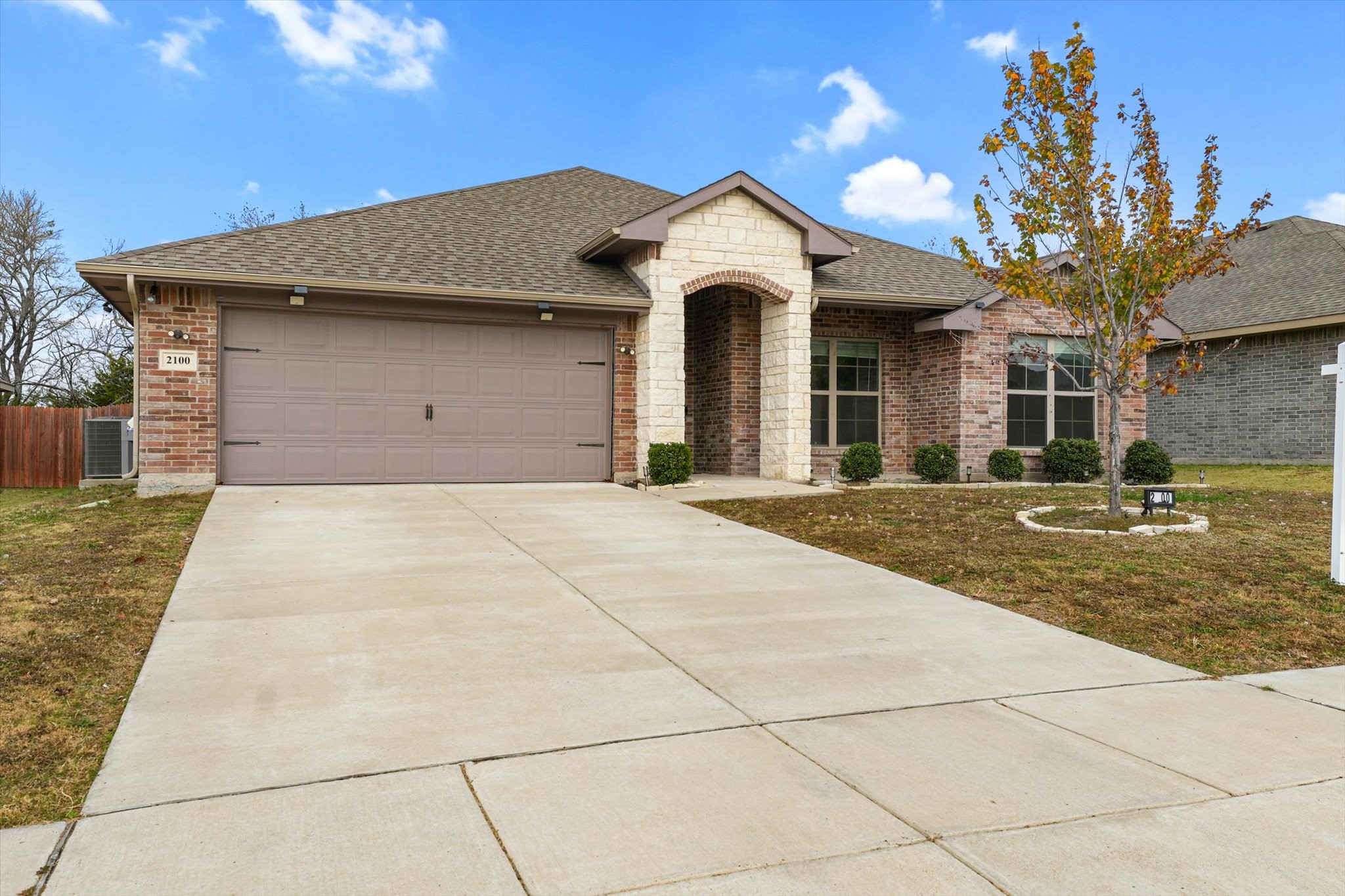 2100 Penn Street Farmersville TX 75442