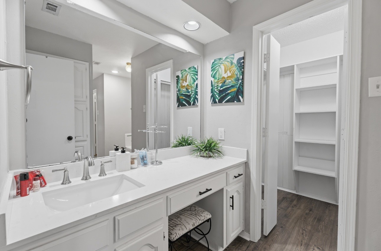 2109 Marin Carrollton TX 75006