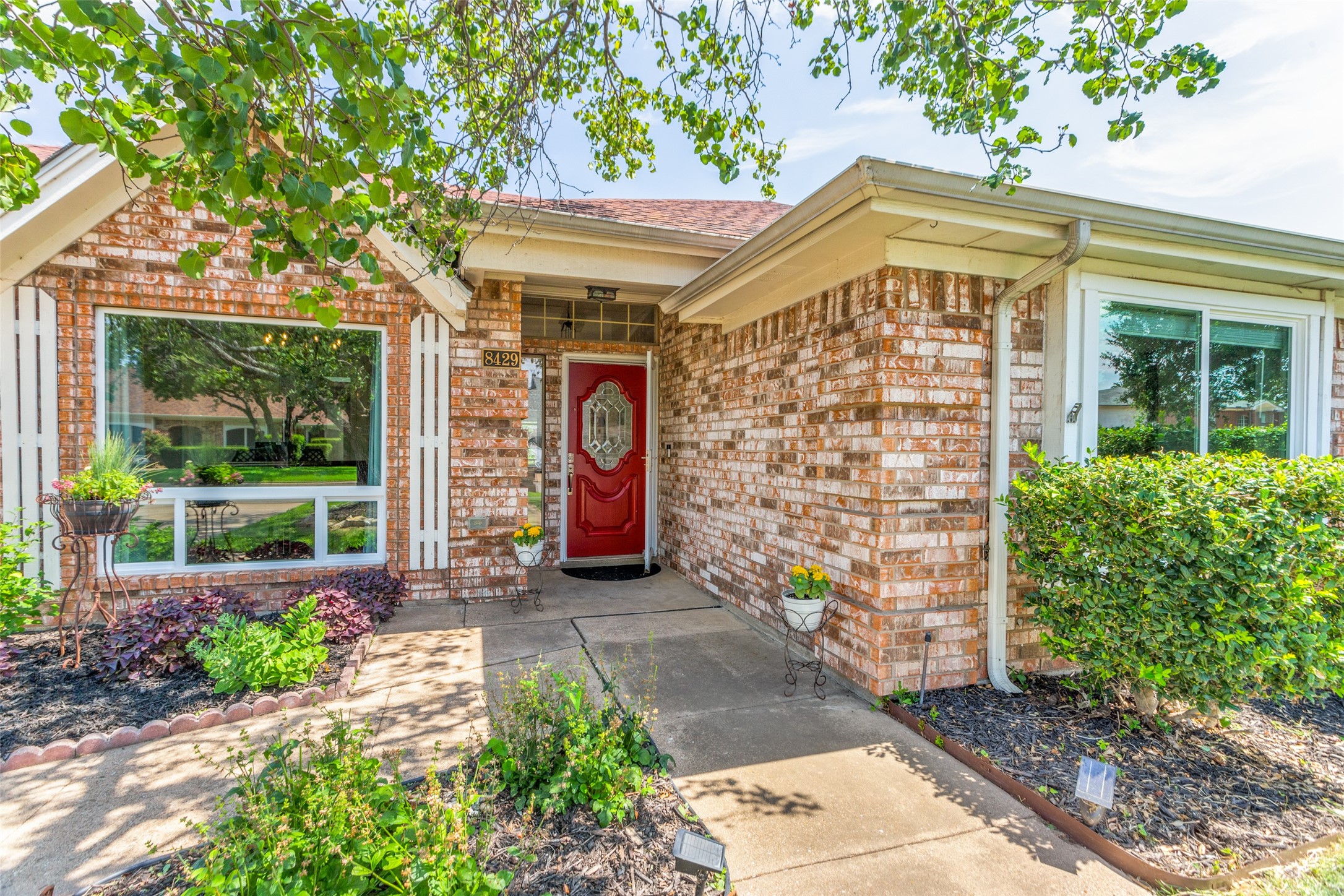 8429 Stephanie Drive North Richland Hills TX 76182