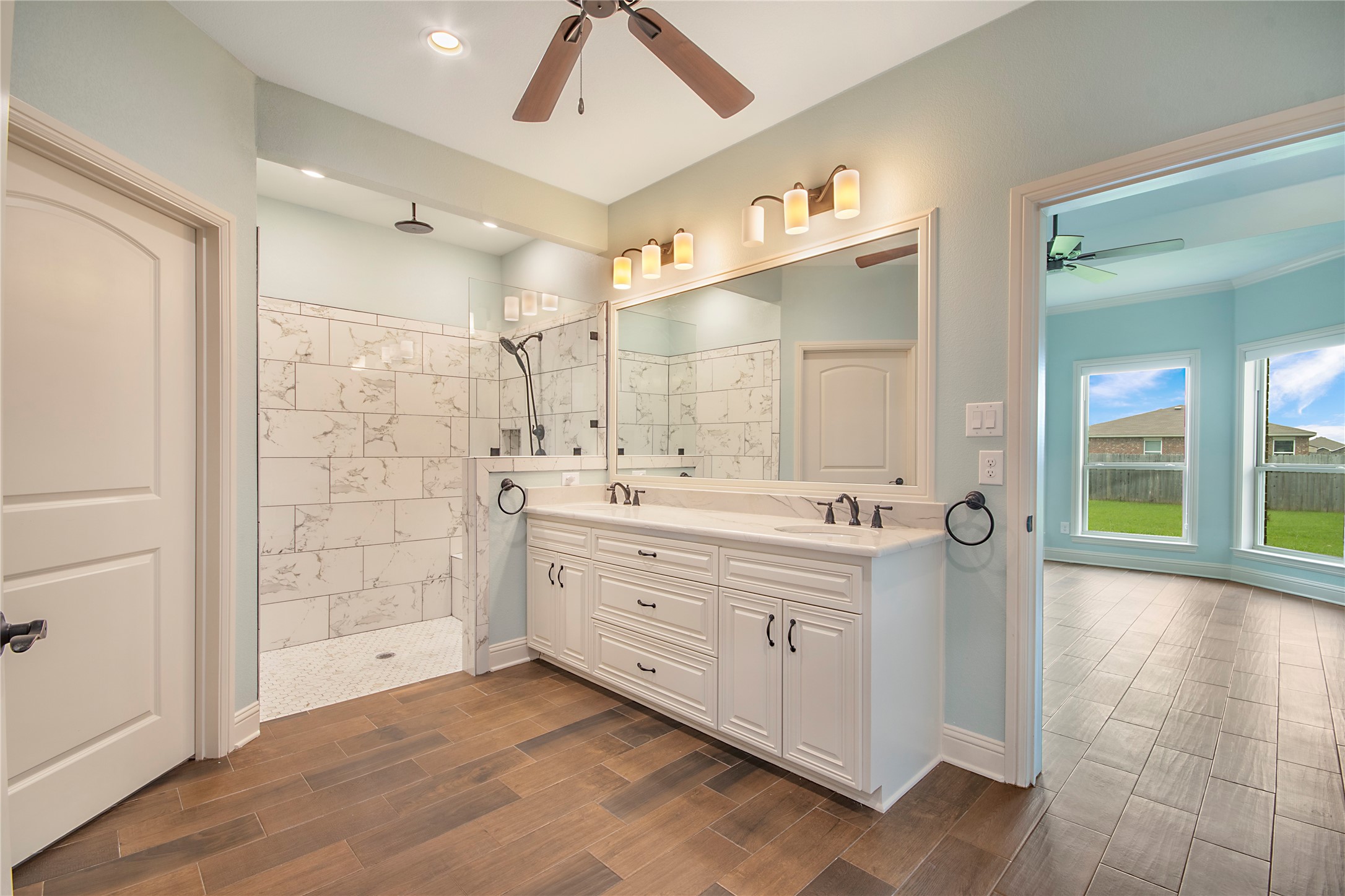 114 Oak Springs Loop Mabank TX 75147