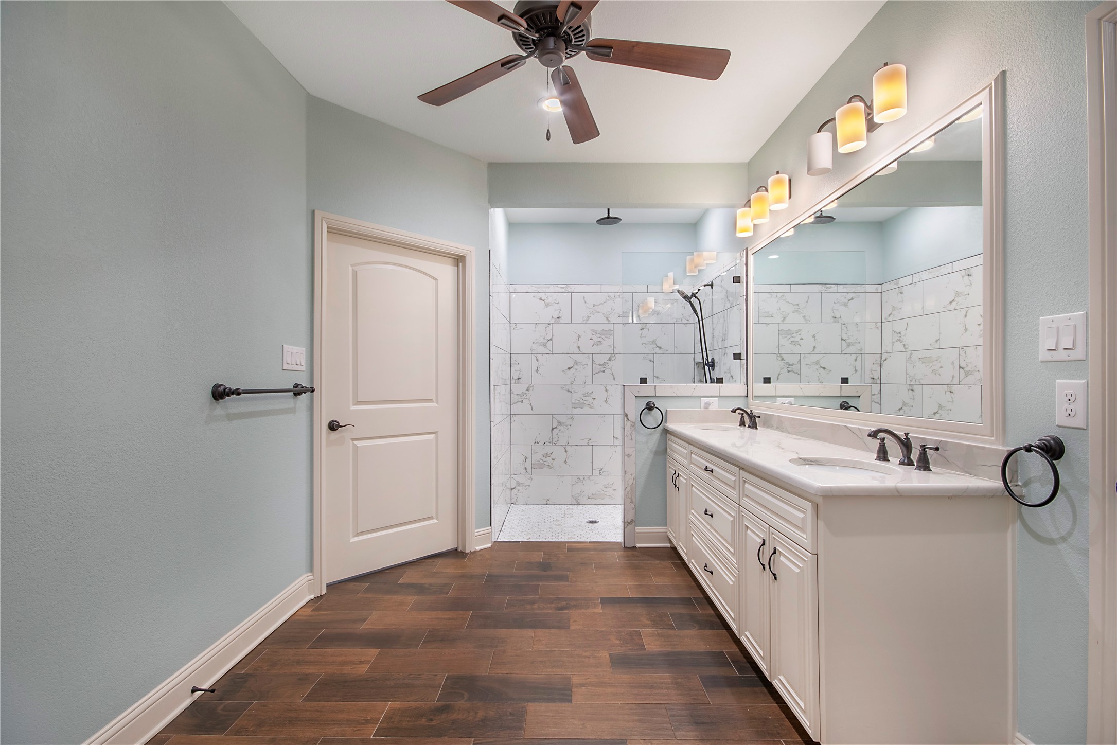 114 Oak Springs Loop Mabank TX 75147