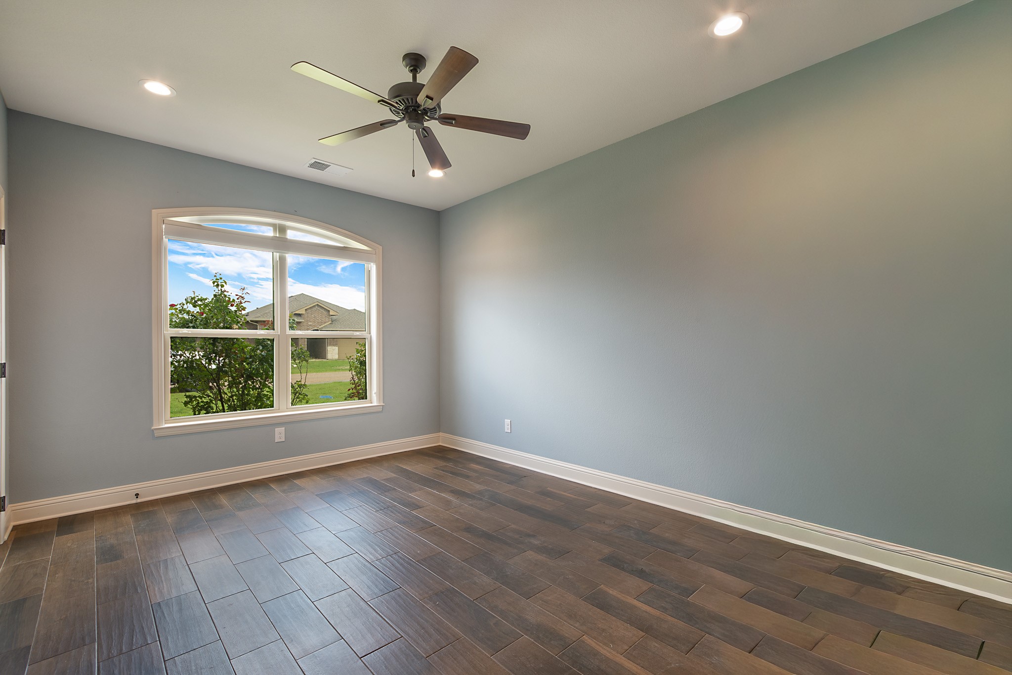 114 Oak Springs Loop Mabank TX 75147