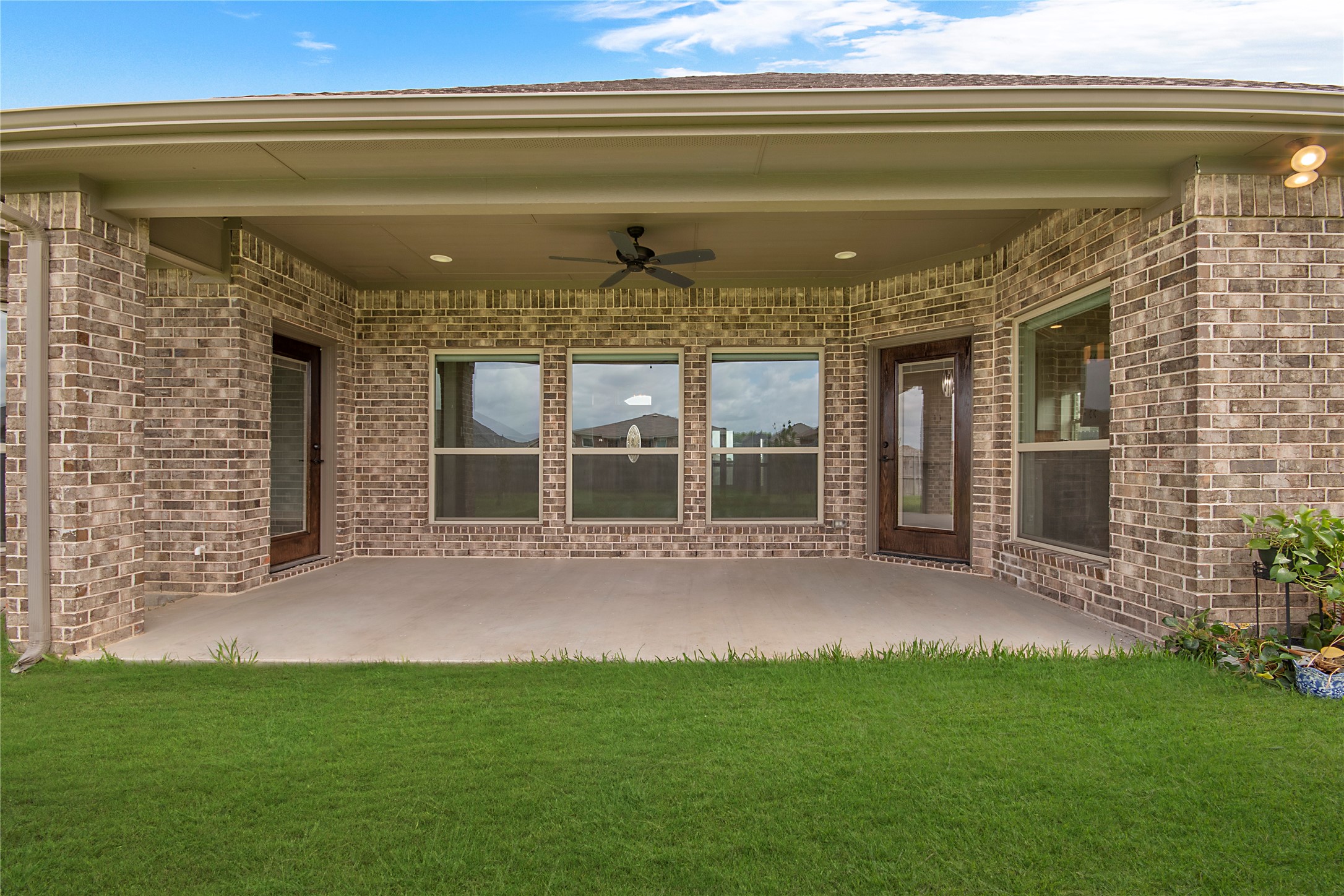 114 Oak Springs Loop Mabank TX 75147