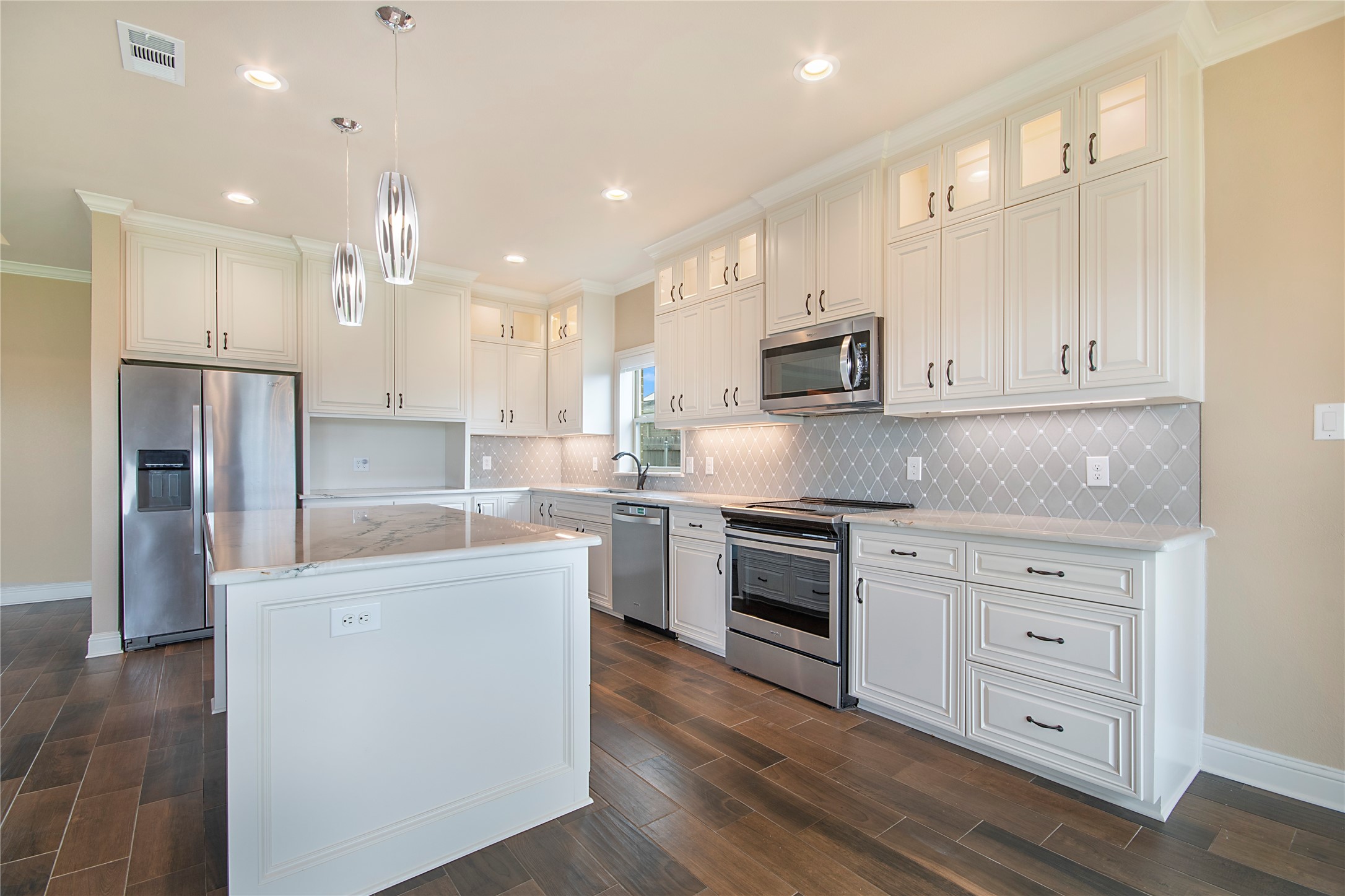 114 Oak Springs Loop Mabank TX 75147