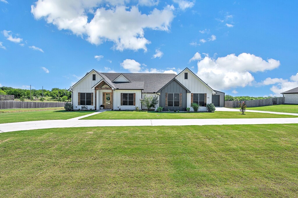 195 Rayford Drive Lorena TX 76655