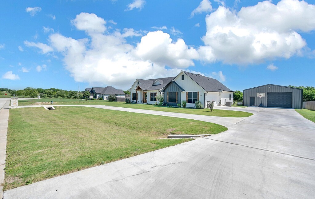 195 Rayford Drive Lorena TX 76655