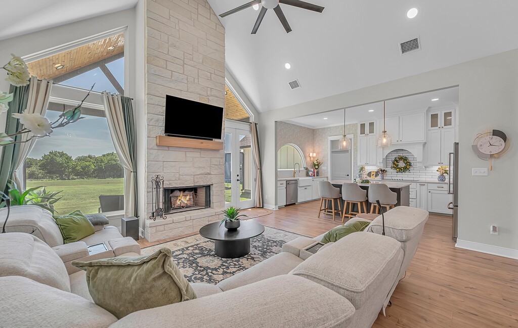 195 Rayford Drive Lorena TX 76655