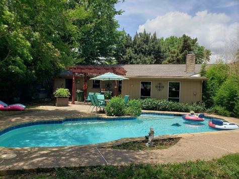105 Crosstimber Court Hurst TX 76053