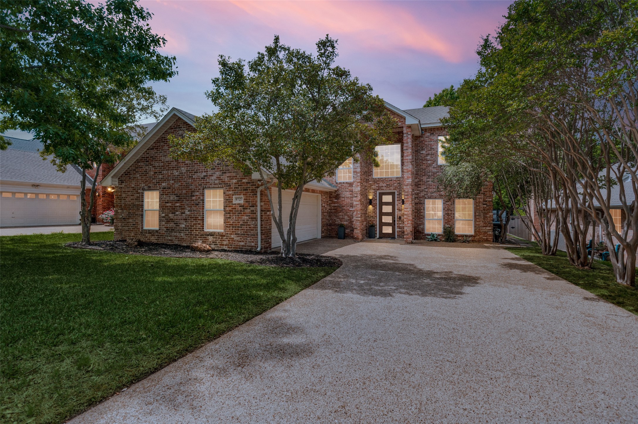 9727 Vinewood Drive Dallas TX 75228