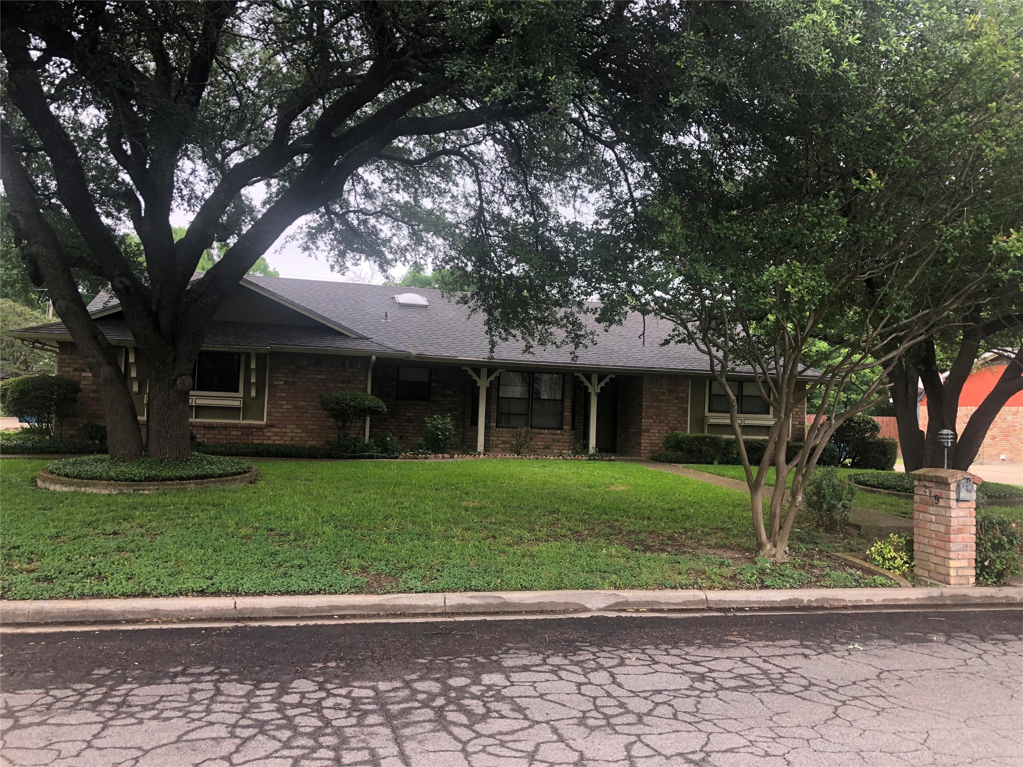219 Opal Hewitt TX 76643