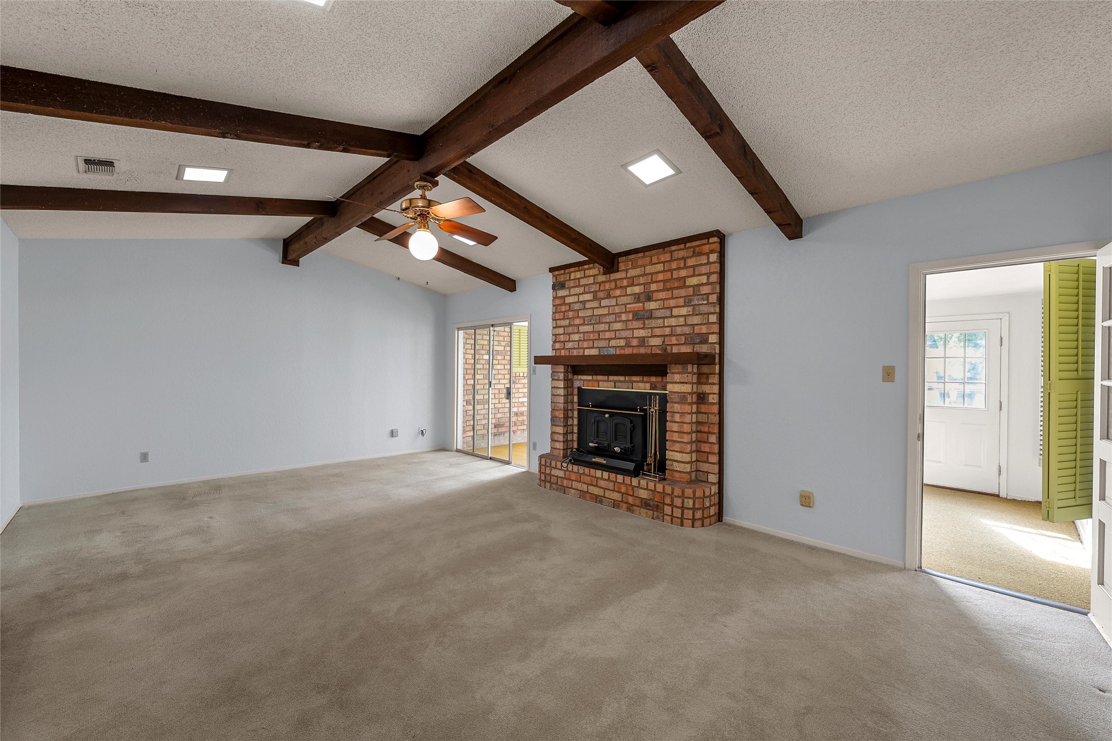 219 Opal Hewitt TX 76643