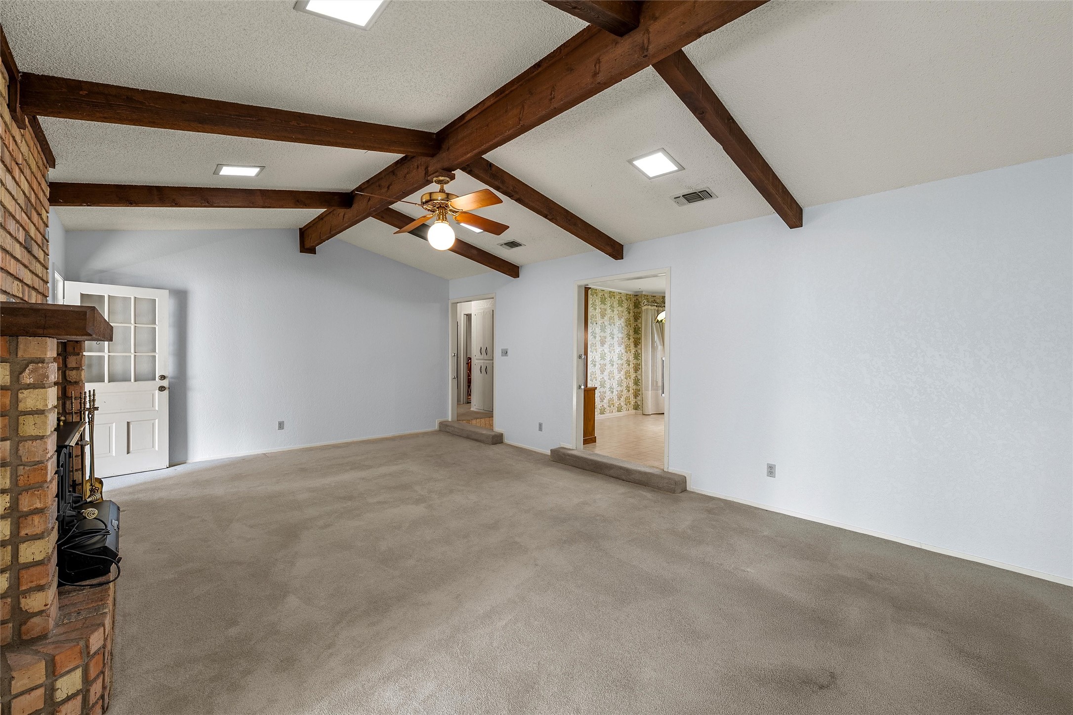 219 Opal Hewitt TX 76643