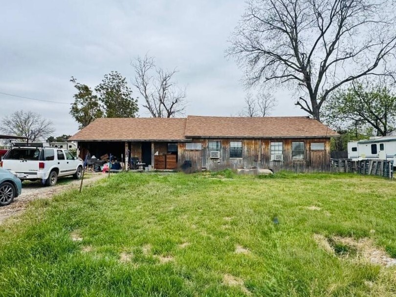 730 Warren Avenue Clyde TX 79510