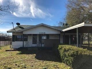 1308 E Milam Street Mexia TX 76667