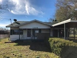1308 E Milam Street Mexia TX 76667