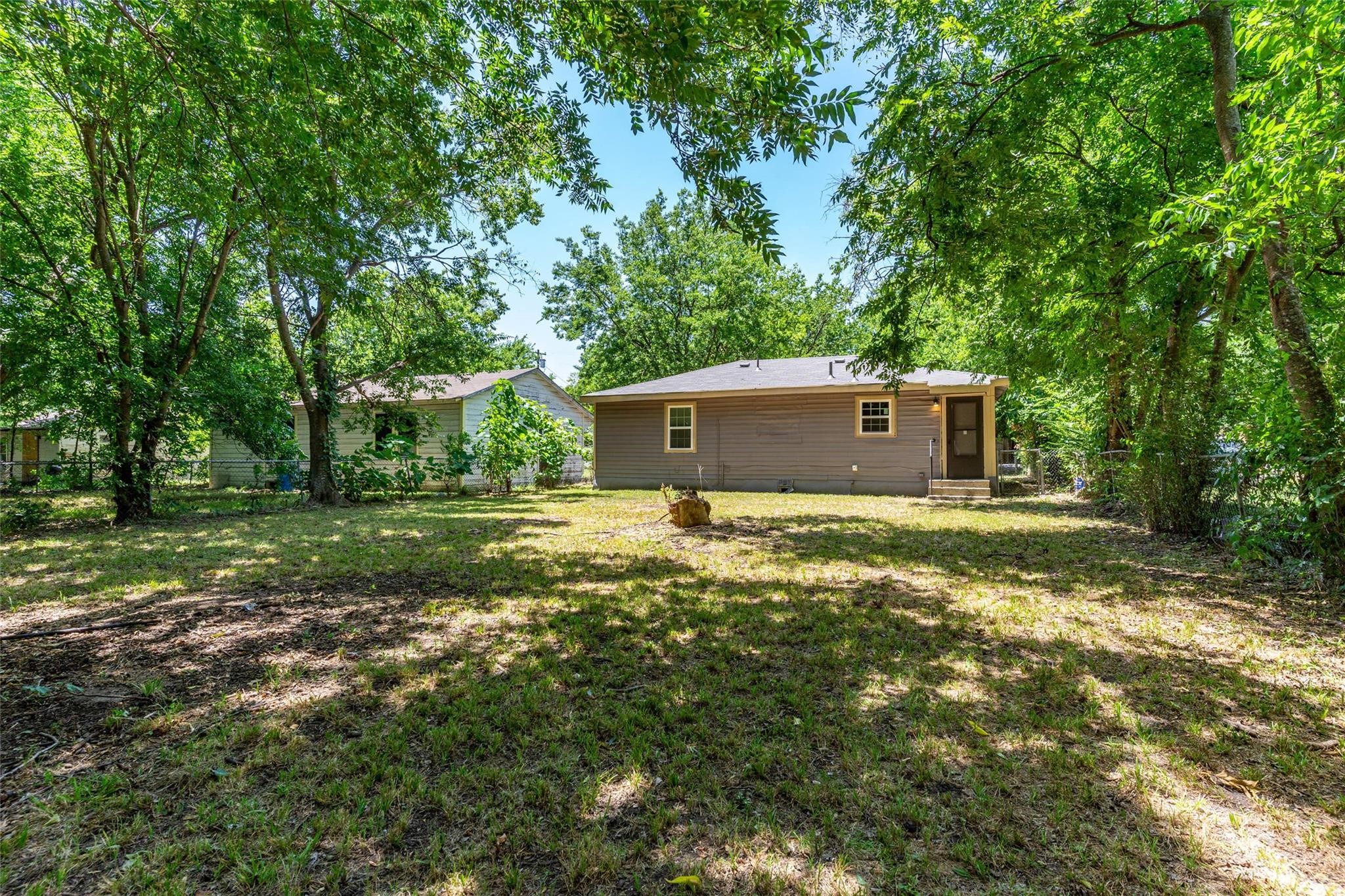 1115 S Frances Street Terrell TX 75160
