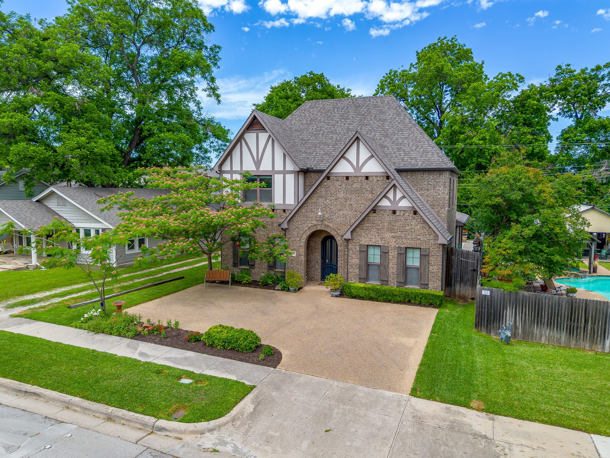 3318 W 5th Street Fort Worth TX 76107