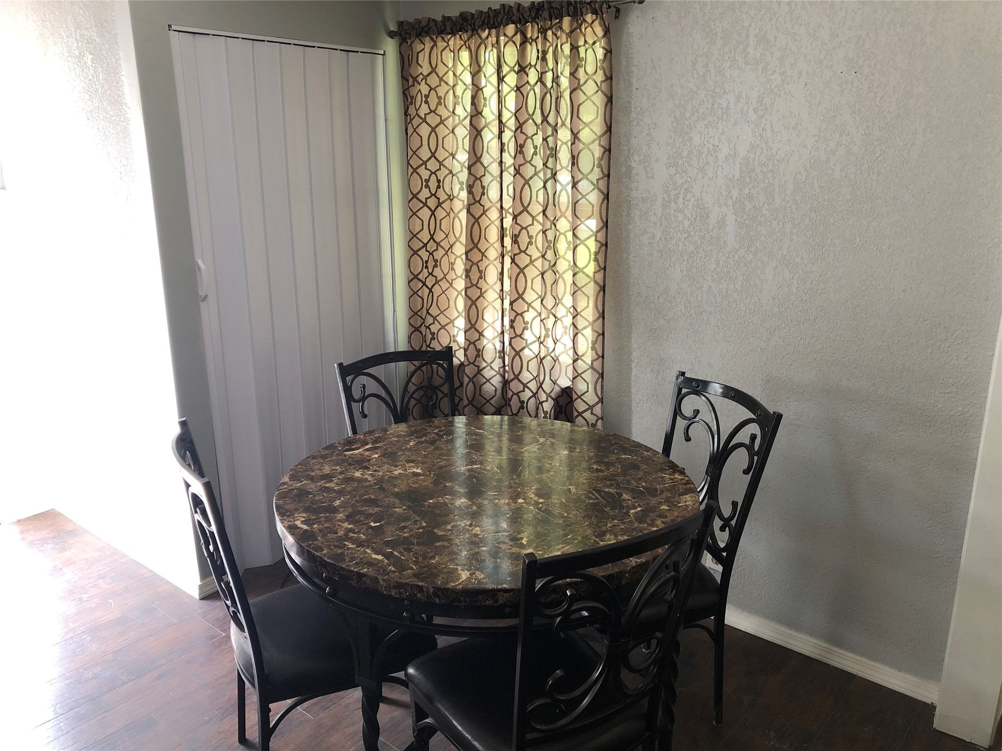 2827 Bedford Street Dallas TX 75212